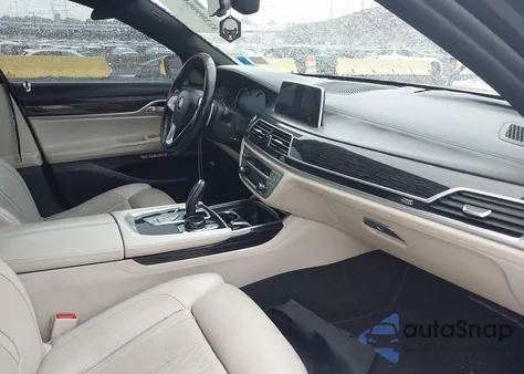 2017 BMW 740I z USA, uszkodzony, nr VIN WBA7E2C57HG740101